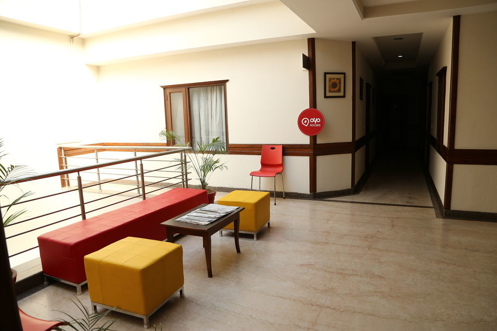 Oyo Rooms Chandigarh Sector 34 Bagian luar foto